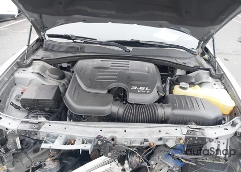 2018 Chrysler 300 300S Awd из США, поврежденный, VIN 2C3CCAGG2JH181794